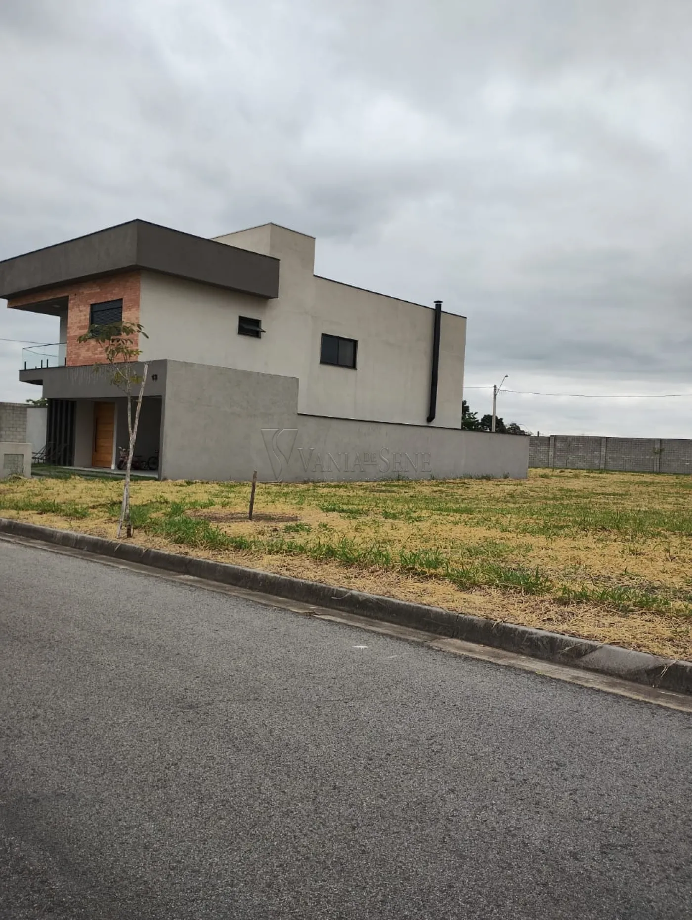 Comprar Terreno / Condomínio em São José dos Campos R$ 320.000,00 - Foto 2
