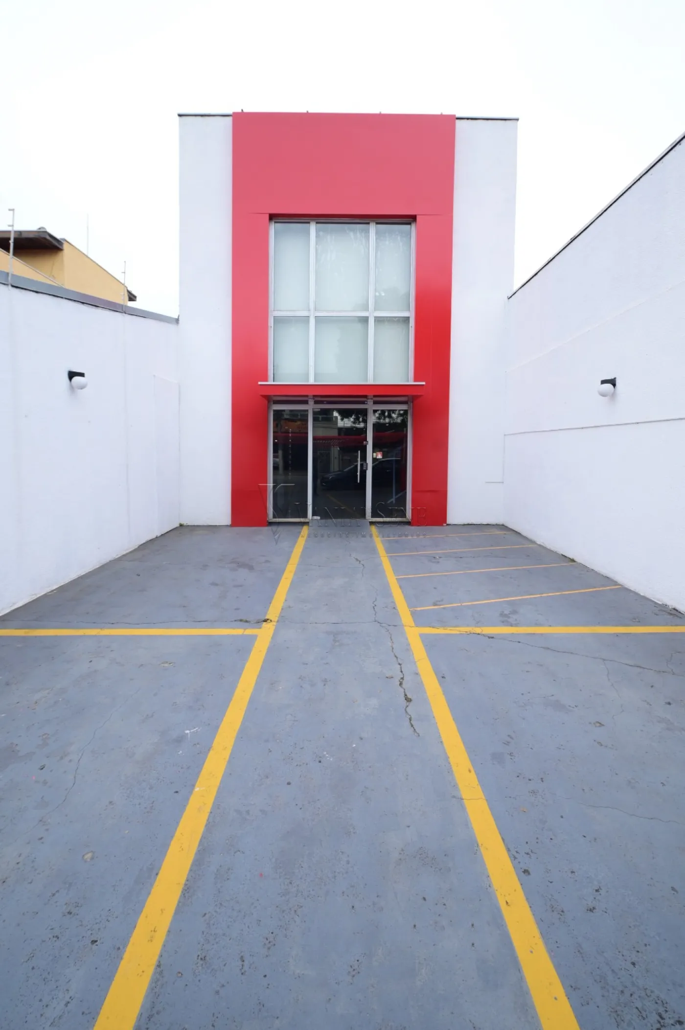 Comprar Comercial / Prédio em São José dos Campos R$ 1.380.000,00 - Foto 2