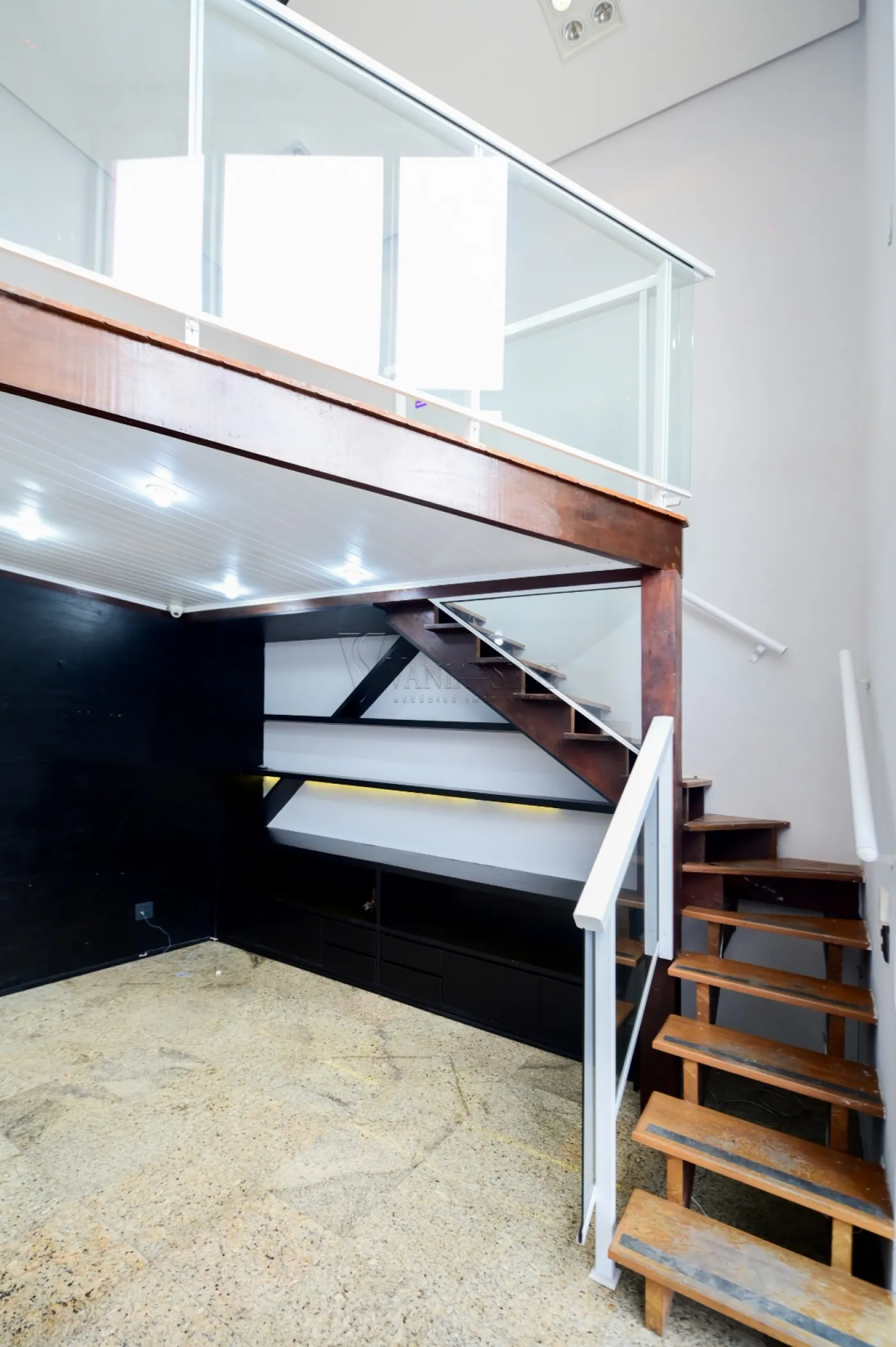 Comprar Comercial / Prédio em São José dos Campos R$ 1.380.000,00 - Foto 5