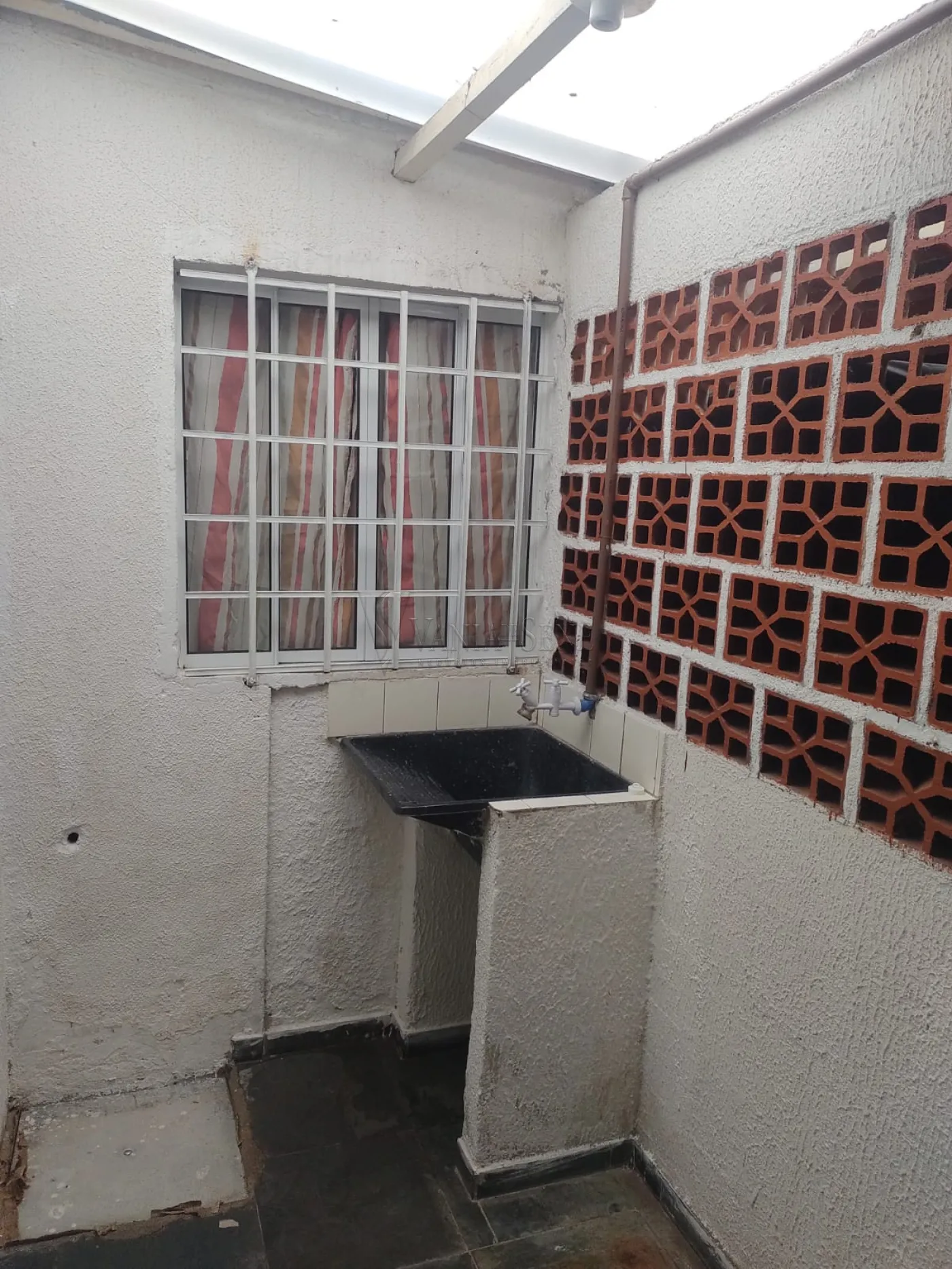 Alugar Casa / Padrão em São José dos Campos R$ 2.000,00 - Foto 13