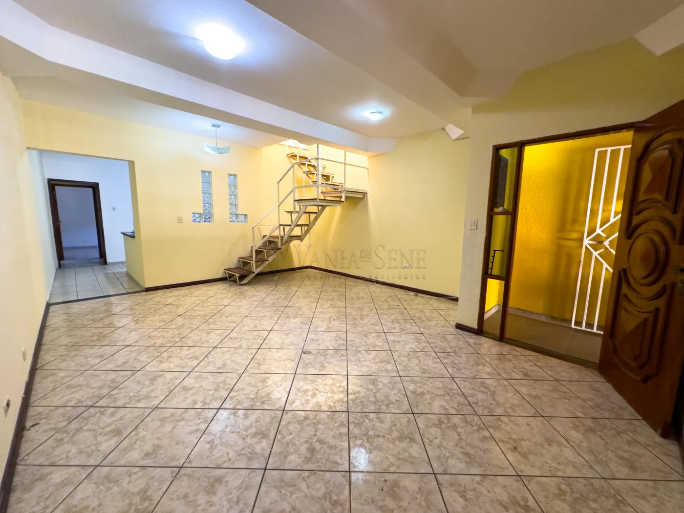 Comprar Casa / Padrão em São José dos Campos R$ 600.000,00 - Foto 2