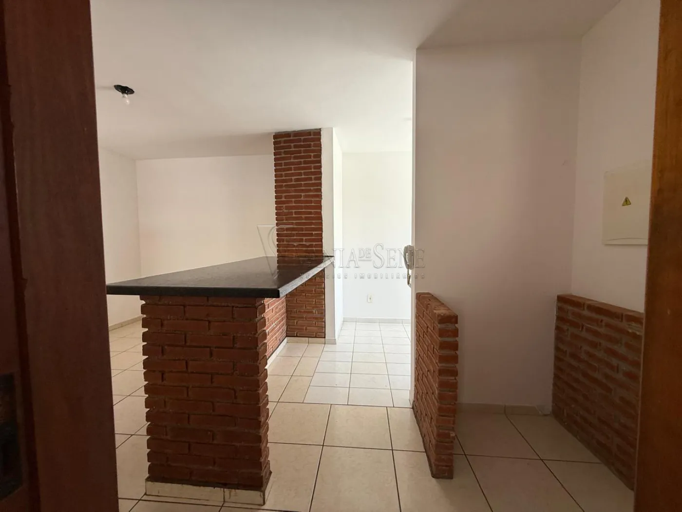 Alugar Apartamento / Padrão em São José dos Campos R$ 1.530,00 - Foto 2