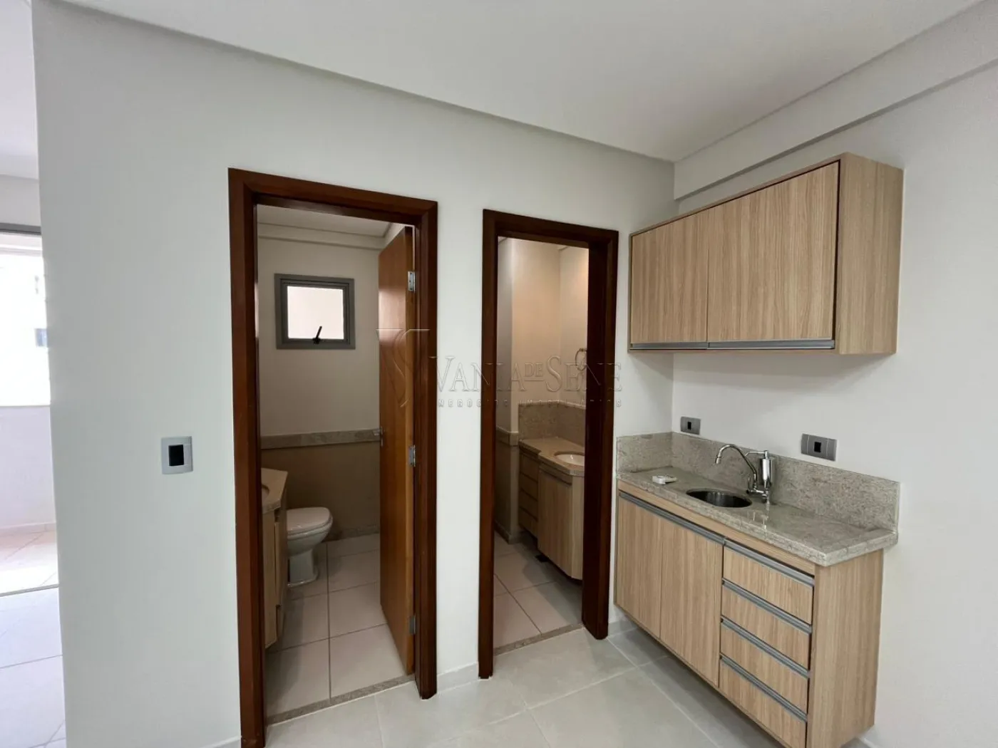 Alugar Comercial / Salão em Condomínio em São José dos Campos R$ 2.800,00 - Foto 6