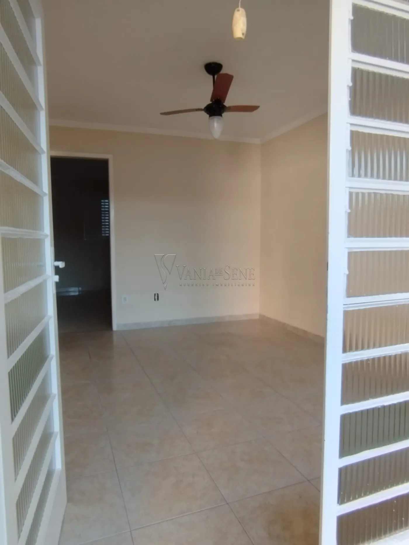 Alugar Casa / Padrão em São José dos Campos R$ 3.270,00 - Foto 14