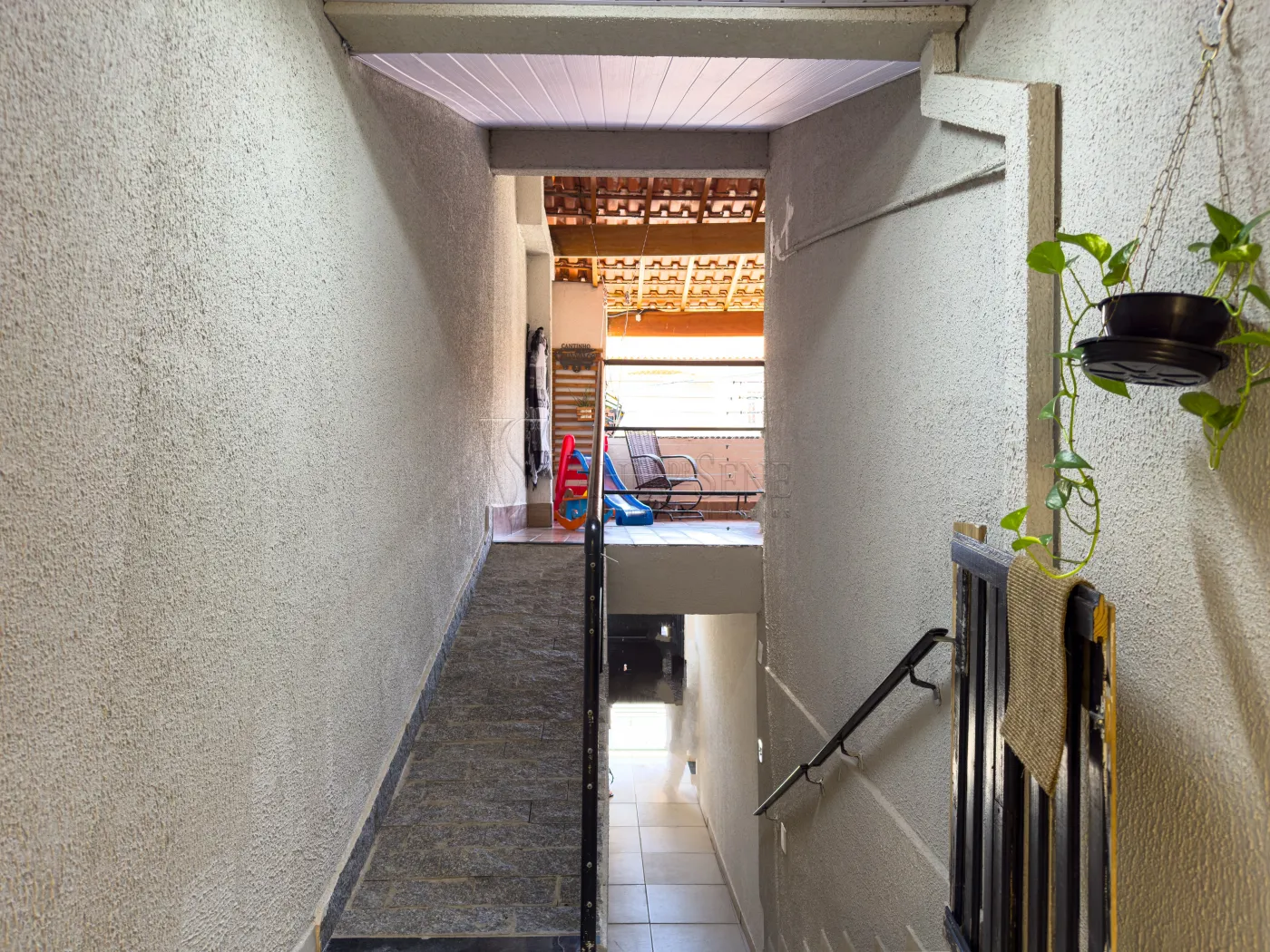 Comprar Casa / Padrão em São José dos Campos R$ 380.000,00 - Foto 4