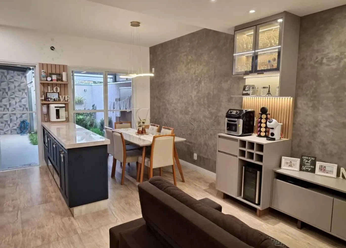 Comprar Casa / Padrão em São José dos Campos R$ 990.000,00 - Foto 1