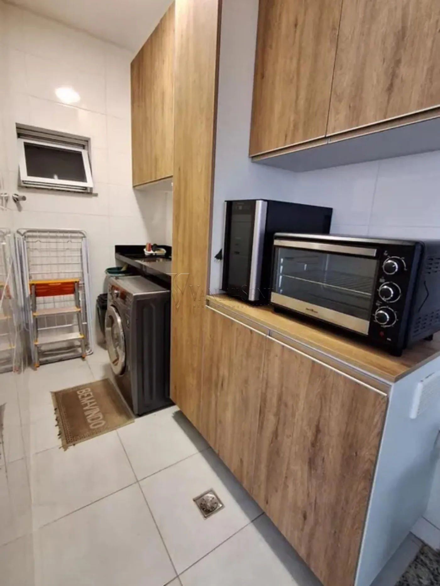 Comprar Casa / Padrão em São José dos Campos R$ 990.000,00 - Foto 3