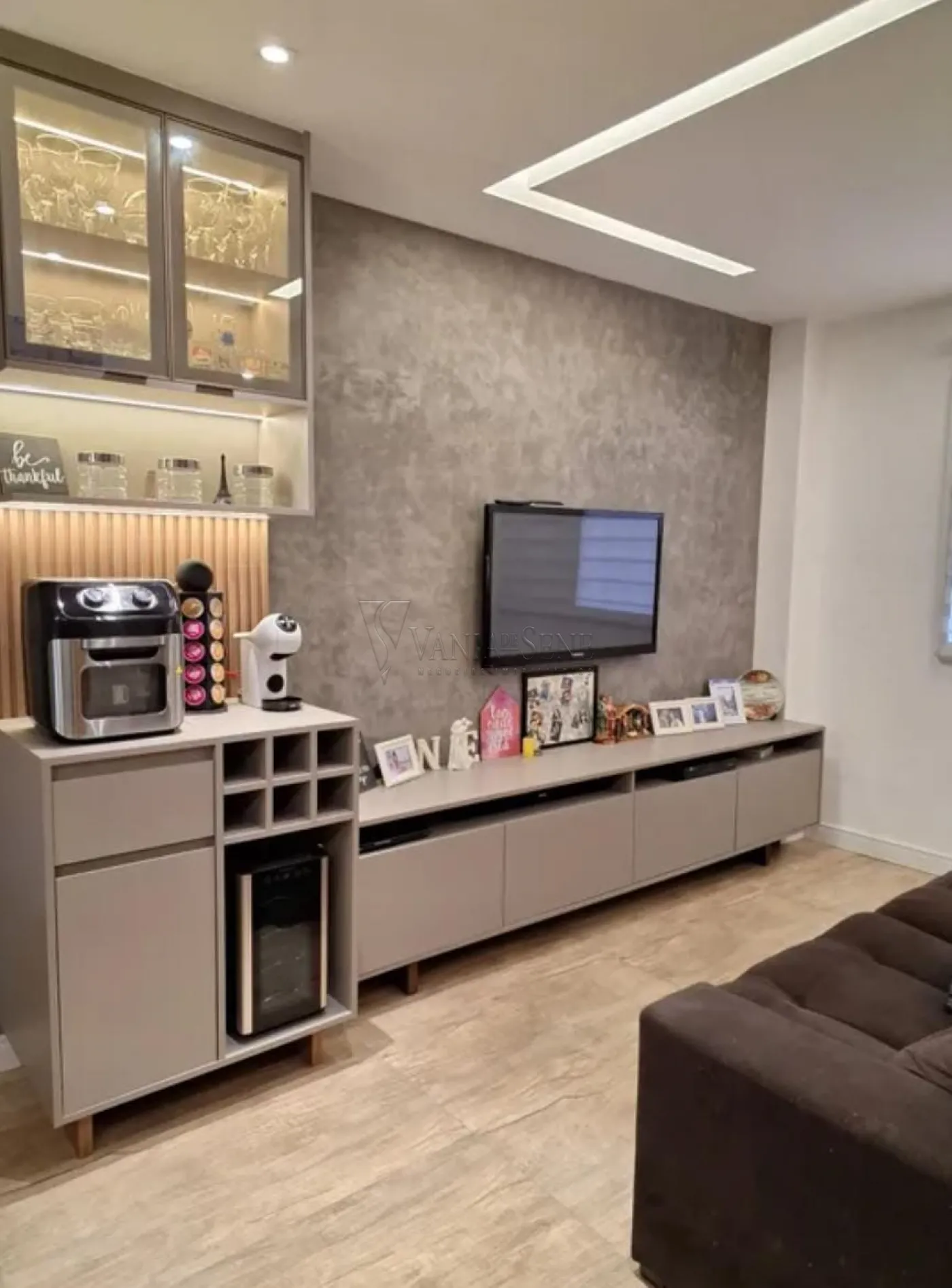 Comprar Casa / Padrão em São José dos Campos R$ 990.000,00 - Foto 2