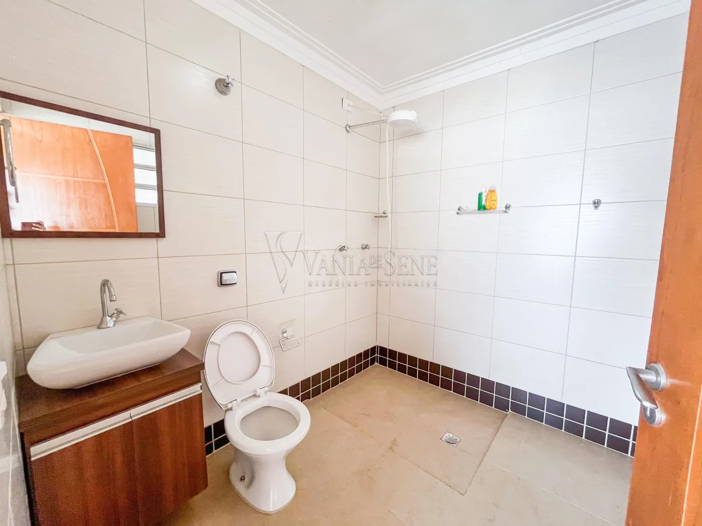Alugar Casa / Padrão em São José dos Campos R$ 3.600,00 - Foto 4