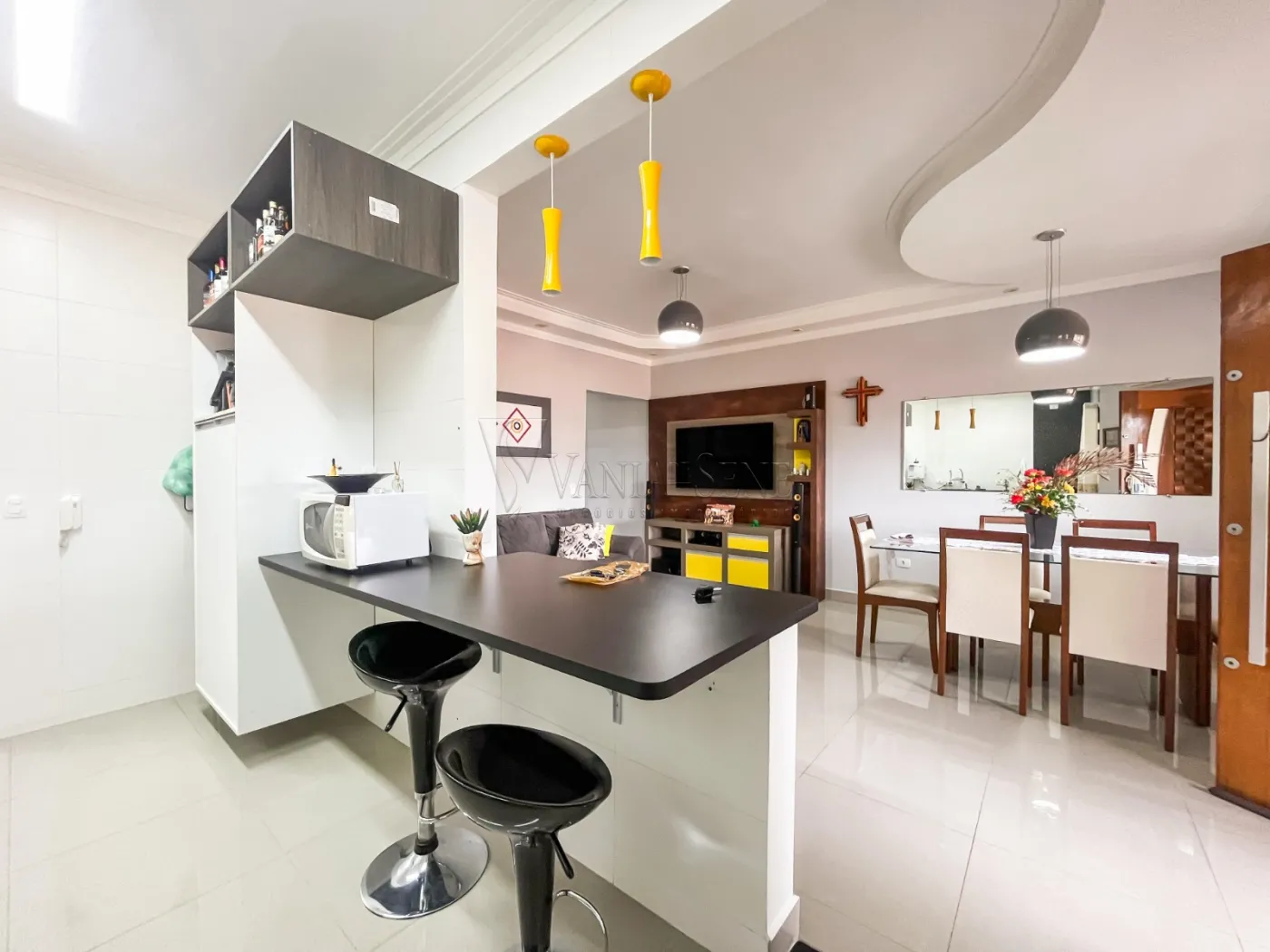 Alugar Casa / Padrão em São José dos Campos R$ 3.600,00 - Foto 1