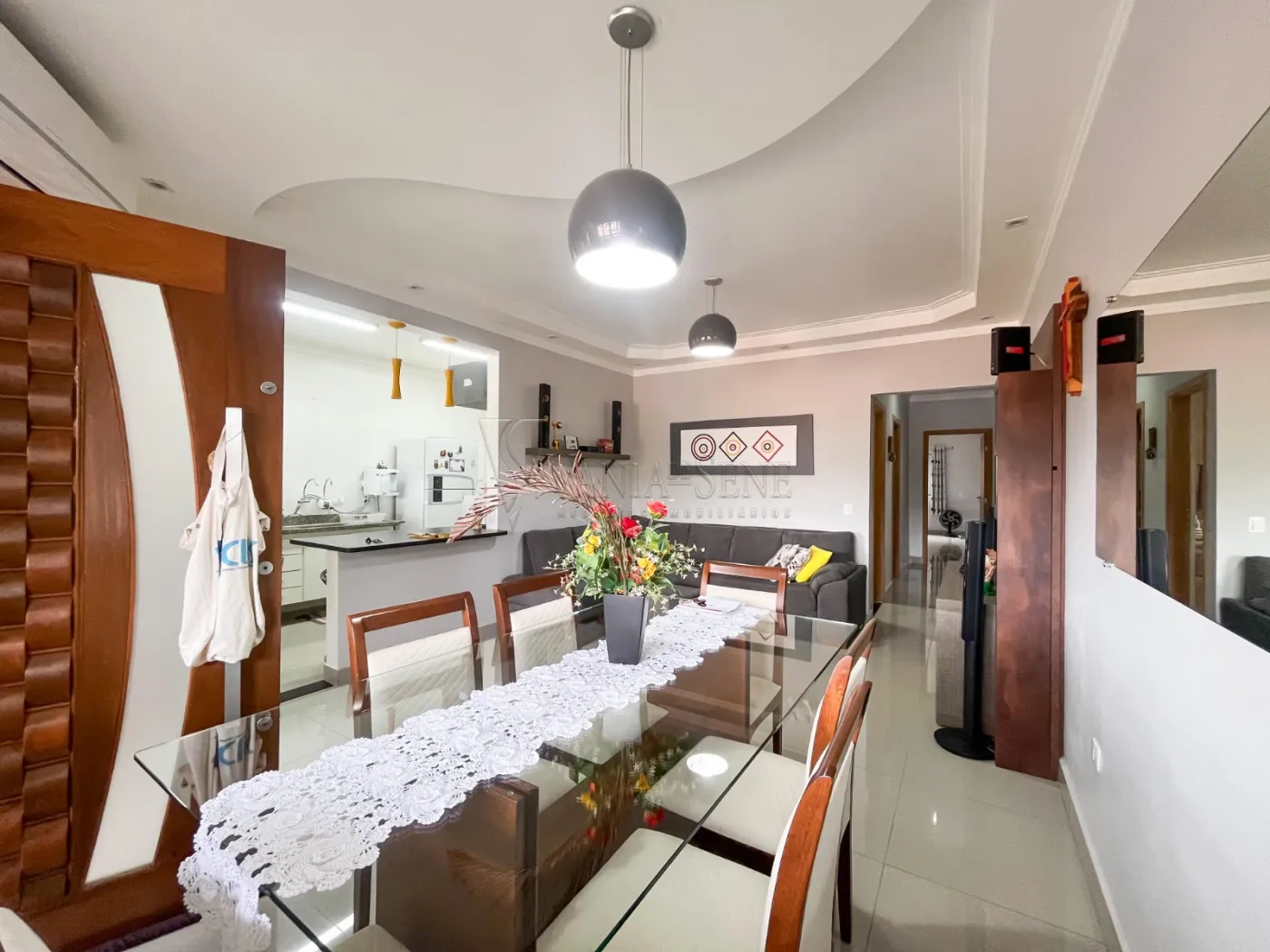 Alugar Casa / Padrão em São José dos Campos R$ 3.600,00 - Foto 3