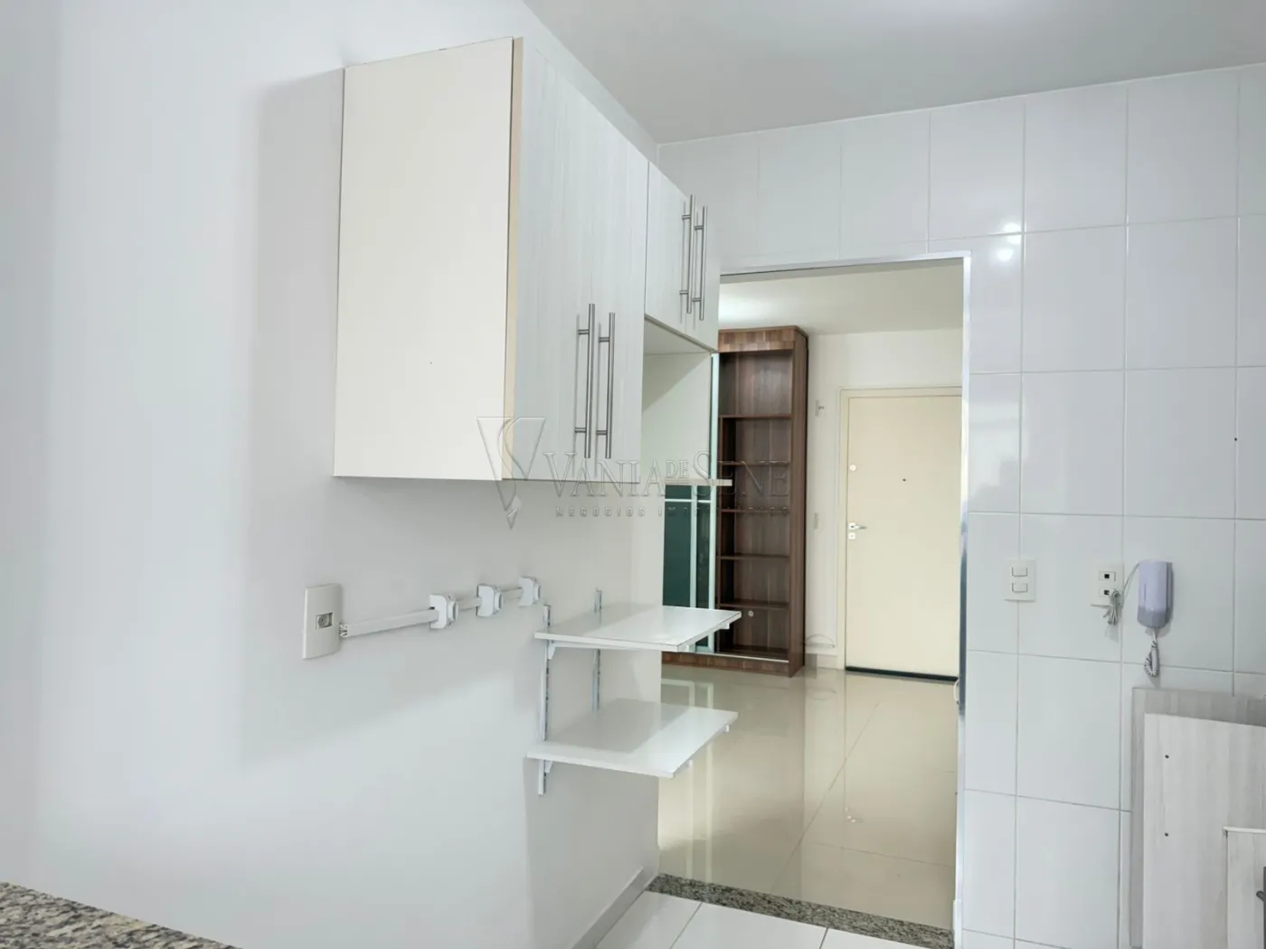 Alugar Apartamento / Padrão em São José dos Campos R$ 2.700,00 - Foto 2