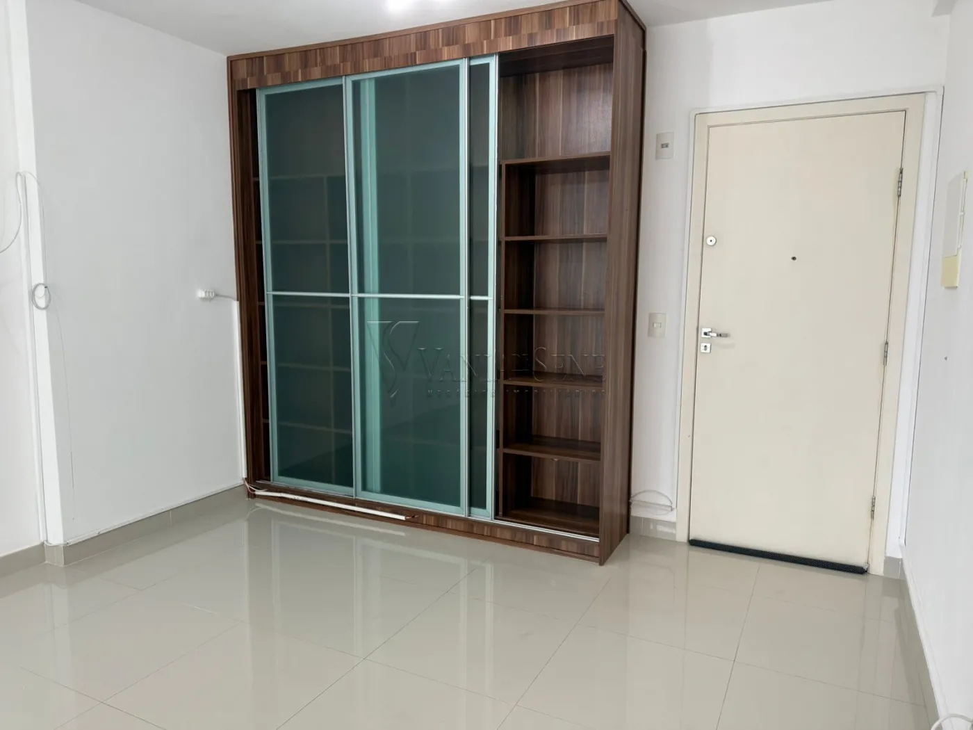 Alugar Apartamento / Padrão em São José dos Campos R$ 2.700,00 - Foto 6