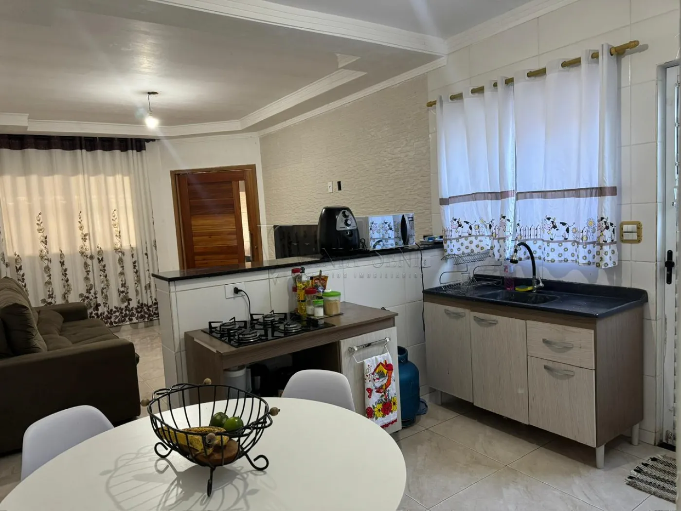 Comprar Casa / Padrão em São José dos Campos R$ 650.000,00 - Foto 2