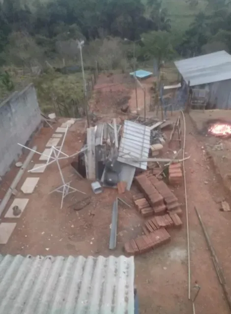 imagem 2 - Encontre Seu Novo Lar: Casa Aconchegante à Venda! imagem 2 - Encontre Seu Novo Lar: Casa Aconchegante à Venda!