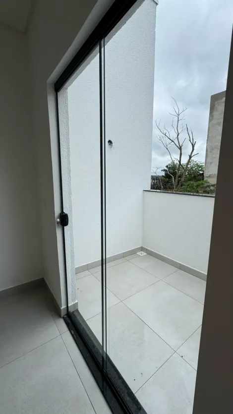 imagem 3 - Excelente Sobrado à Venda no Jardim Santa Júlia - São José dos Campos/SP imagem 3 - Excelente Sobrado à Venda no Jardim Santa Júlia - São José dos Campos/SP