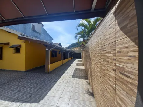 imagem 3 - Venda de Casa Padrão no Sumaré em Caraguatatuba/SP. imagem 3 - Venda de Casa Padrão no Sumaré em Caraguatatuba/SP.